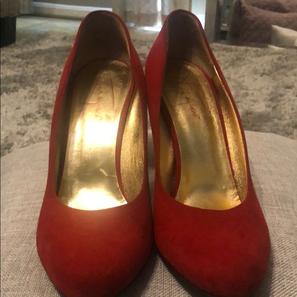 Red suede Pumps - Picture 4 of 4
